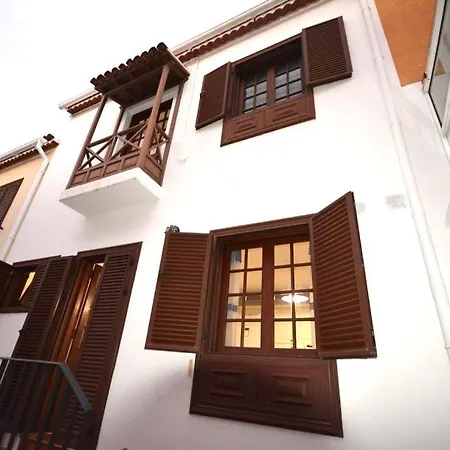 Apartament Lovely House In The Area Of